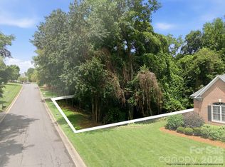 3716 Sand Wedge Dr, Gastonia, NC 28056