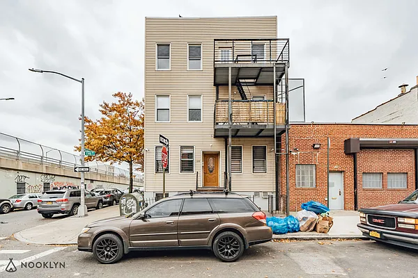 Rented by Nooklyn NYC LLC | media 22