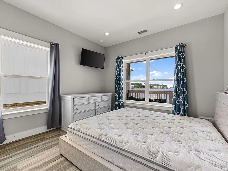 486 Beatrice Point Rd — Photo 16