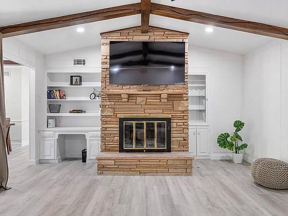 2nd image of 1656 Russell Glen Ln