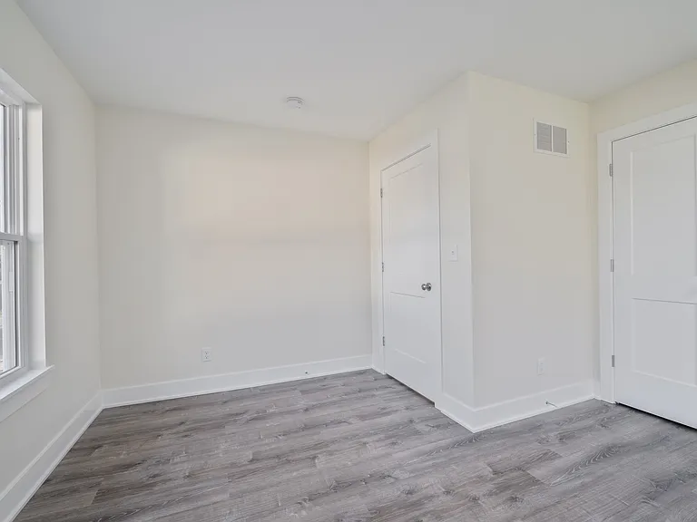 1210 Market St — Photo 8