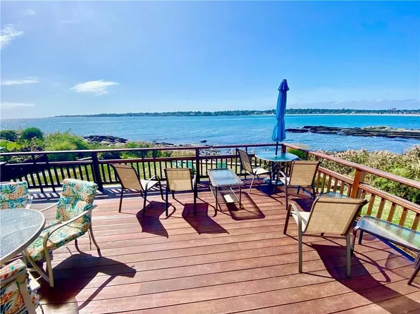 53 Shore Dr, Middletown, RI 02842