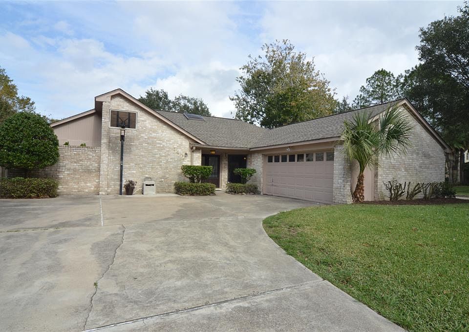 1st image of 1402 Diana Ct
