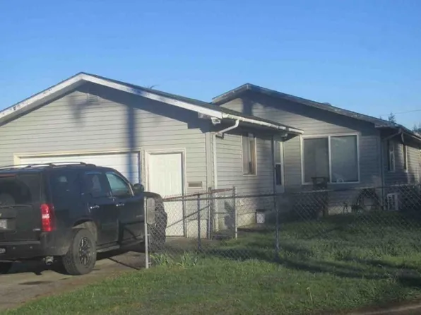 680 E 12th St, Coquille, OR 97423
