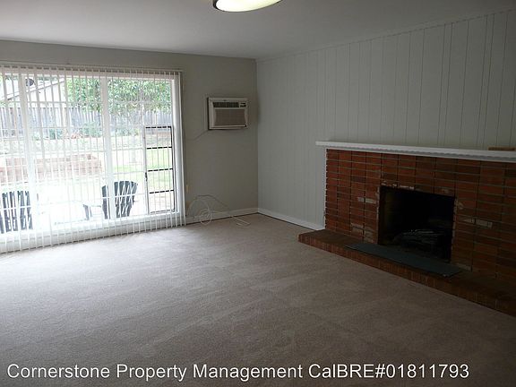 4th image of 16494 Oleander Ave