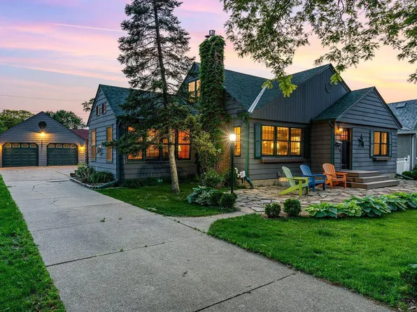 1345 Maywood St, Saint Paul, MN 55117