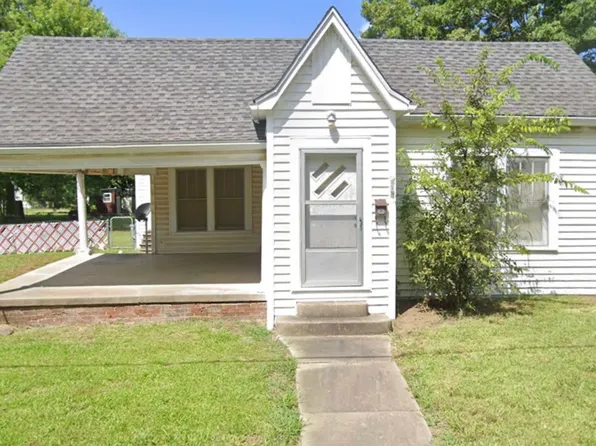 206 N Short St, Clarksville, TX 75426