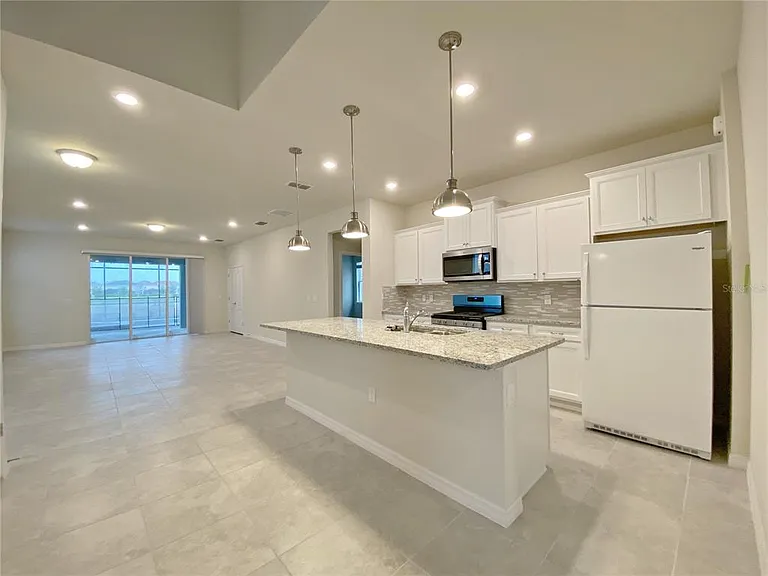 7360 Oakmoss Loop — Photo 3