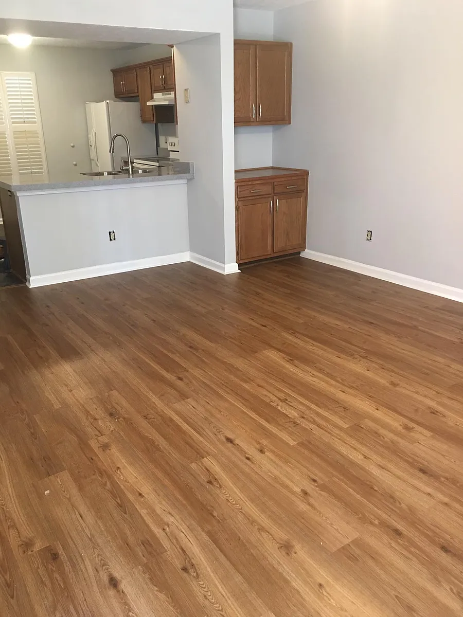 Living Room - 606 Independence Ct