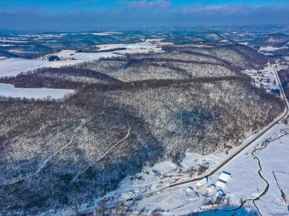 E Burns Valley Rd, Winona, MN 55987