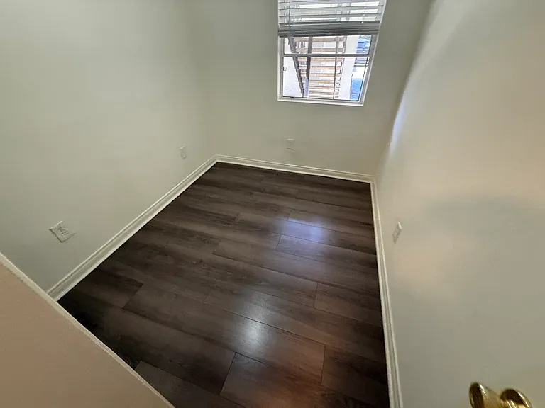 1032-1036 S Normandie Ave #5 — Photo 10