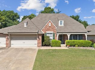 304 S 63rd St, Broken Arrow, OK 74014