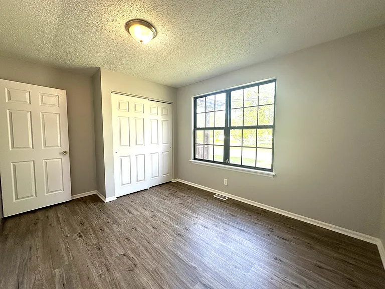 10063 Northgate Dr — Photo 13