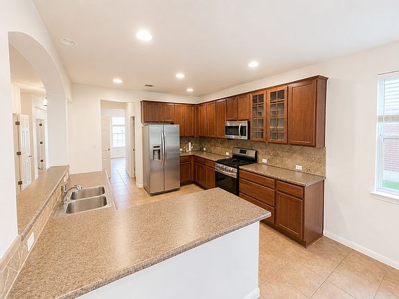 3rd image of 1503 Rimstone Dr