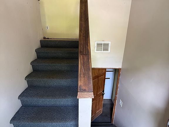 3rd image of 4083 N Brookwood Dr