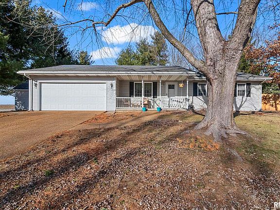 3rd image of 909 Portland Dr