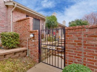 929 Rock Creek St, Fort Worth, TX 76126