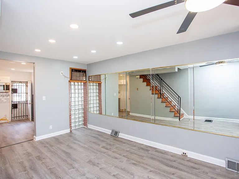 2465 N Garnet St — Photo 20