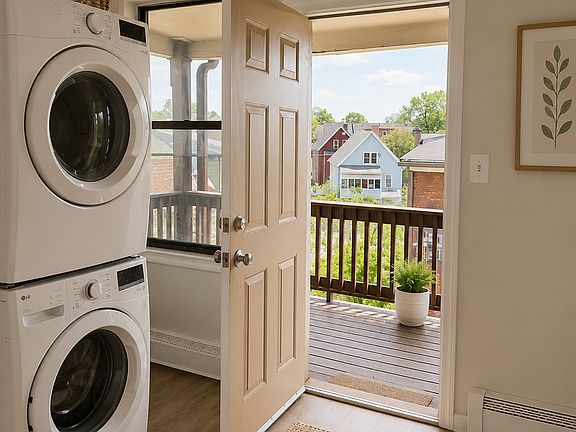 3rd image of 222-224 Maple Ave #3S