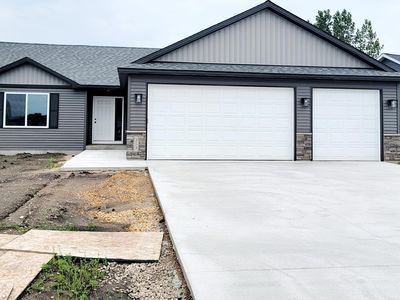 330 S Gloria Dr, Green Isle, MN, 55338