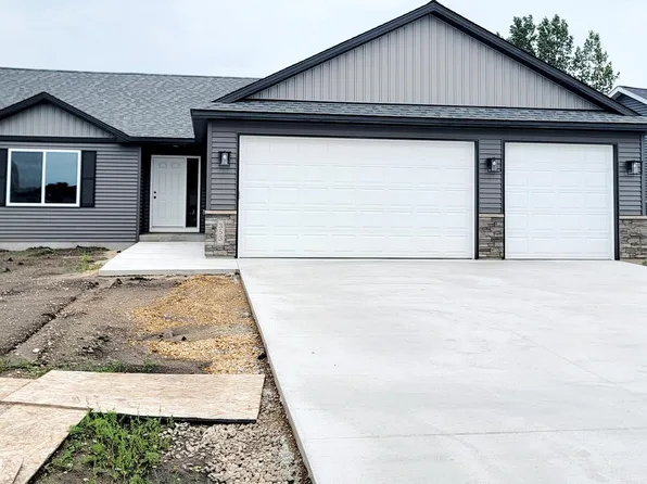 330 S Gloria Dr, Green Isle, MN 55338