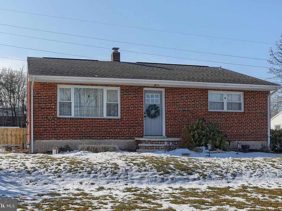 1st image of 34 Carolyn St