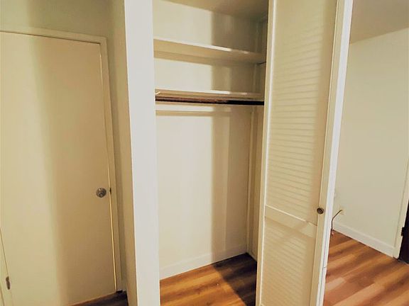 5th image of 1619 Oxford St APT 10