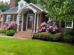 402 S Coldbrook Ave, Chambersburg, PA 17201