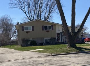 1780 Greenbrier Dr, Madison Heights, MI