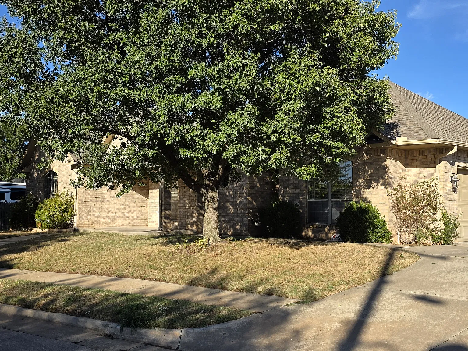 3 bed, 1380 sqft, $1,800 — Photo 3