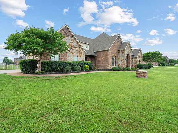 3rd image of 1312 Ruby Lea Ln