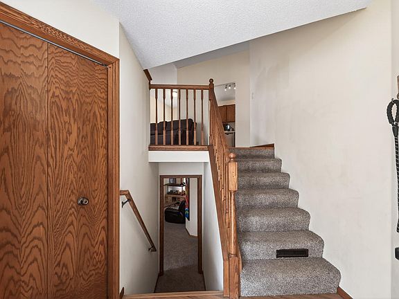 2nd image of 6237 Kalenda Ln NE