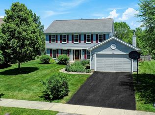 731 Waterford Dr, Grayslake, IL 60030