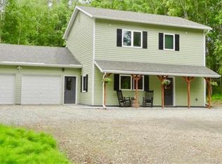685 Forest Hollow Dr, Fairbanks, AK 99712