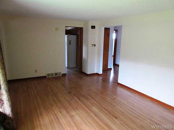 3rd image of 59 Delmar Ave