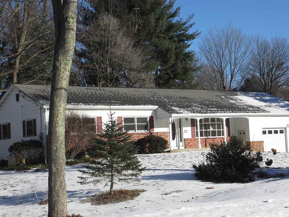 1st image of 25 Locust Ln