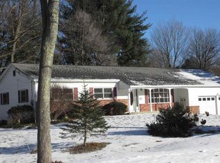25 Locust Ln, Clifton Park, NY 12065