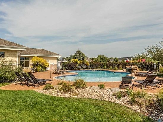 Clubhouse and outdoor pool