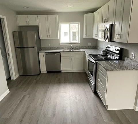 2nd image of 1925 Avenue O SW #103