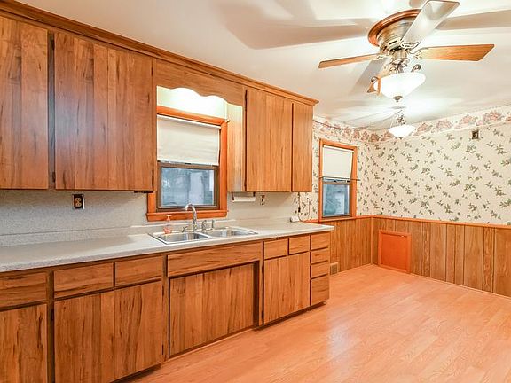 5th image of 6457 Ashton Ave NE