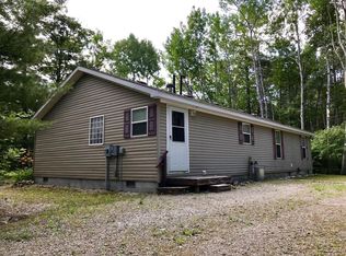 7234 Clearwater Dr, Presque Isle, MI 49777