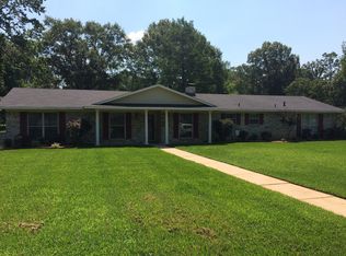 5616 Wilshire Dr, Texarkana, TX 75503