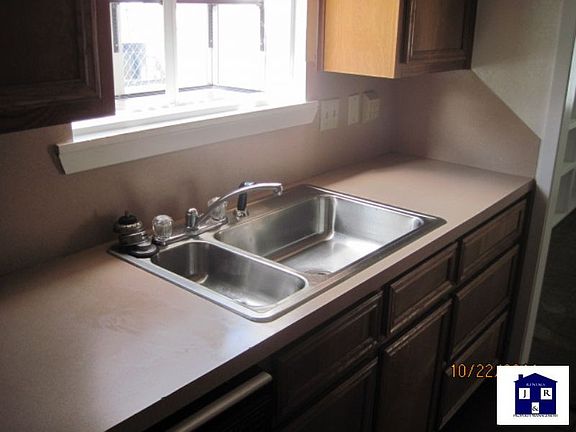 5th image of 502 S 9th St