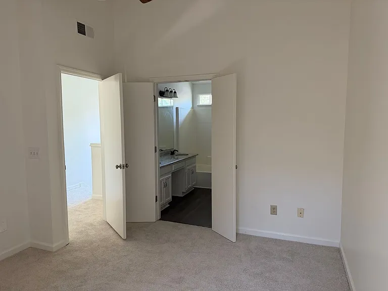 106 Meridian Ct — Photo 25