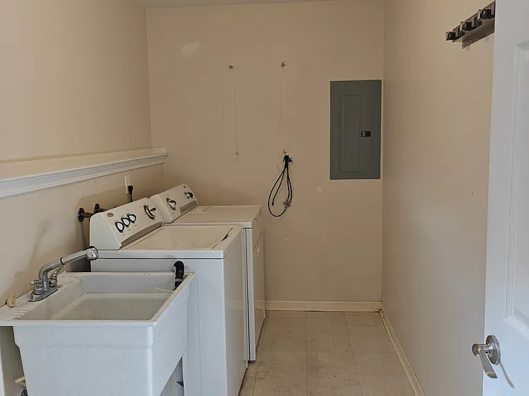 35748 Rolf St — Photo 13