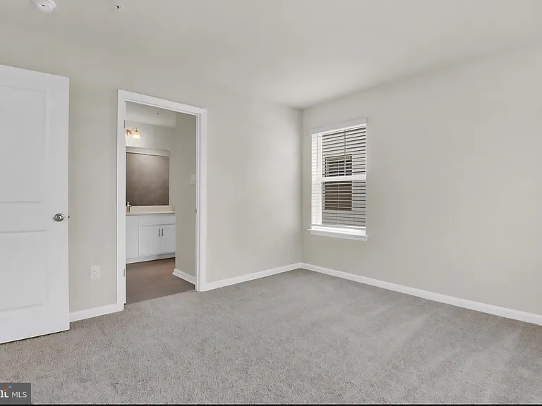 404 Constellation Ln — Photo 7