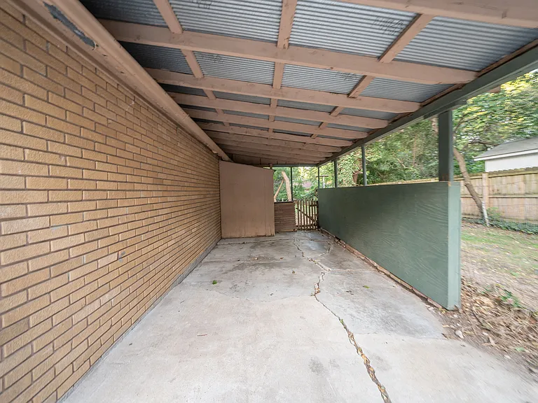 608 S Bluff Ave — Photo 30