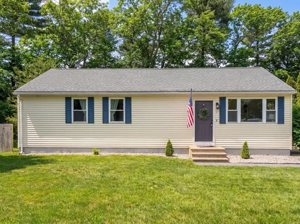 4 French River Cir, Oxford, MA 01540