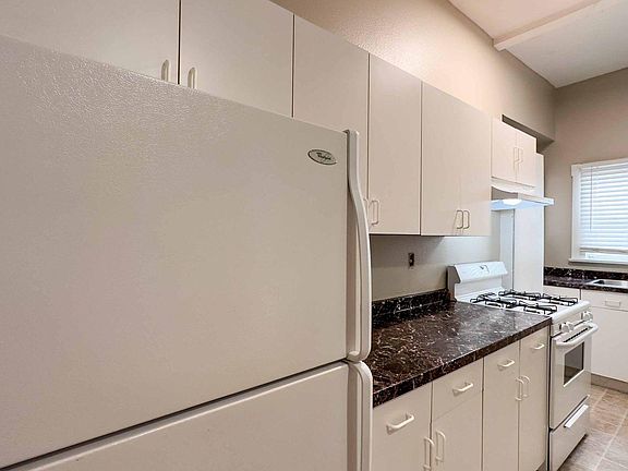4th image of 2642.5 5th Ave Unit 2