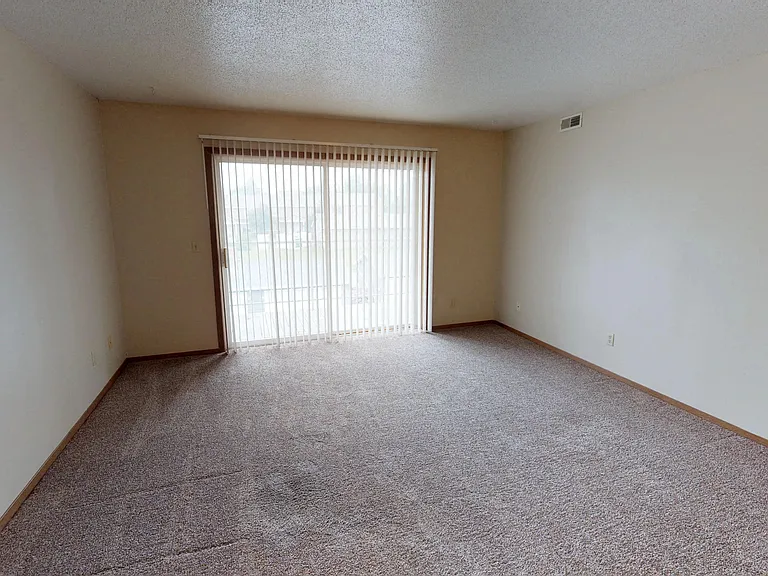Prairie Winds Apartments — Photo 25
